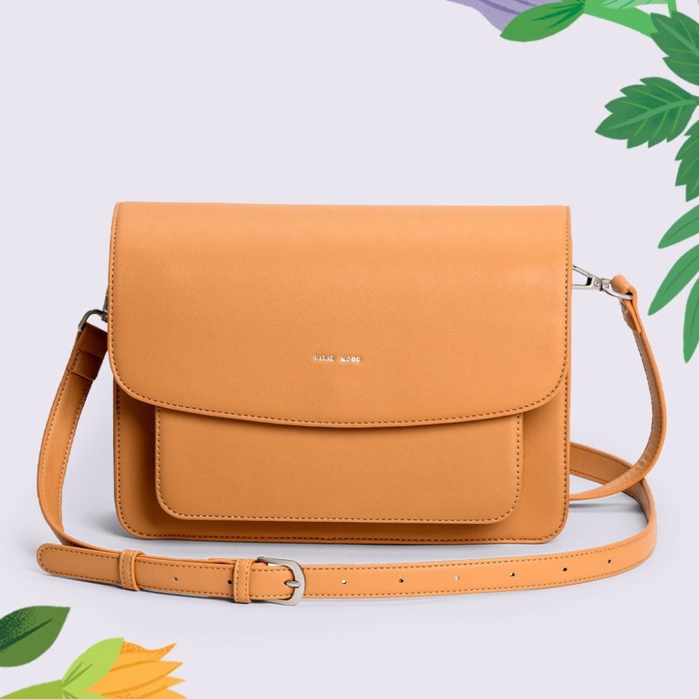 NWT HONEY colored VEGAN LEATHER crossbody bag <3